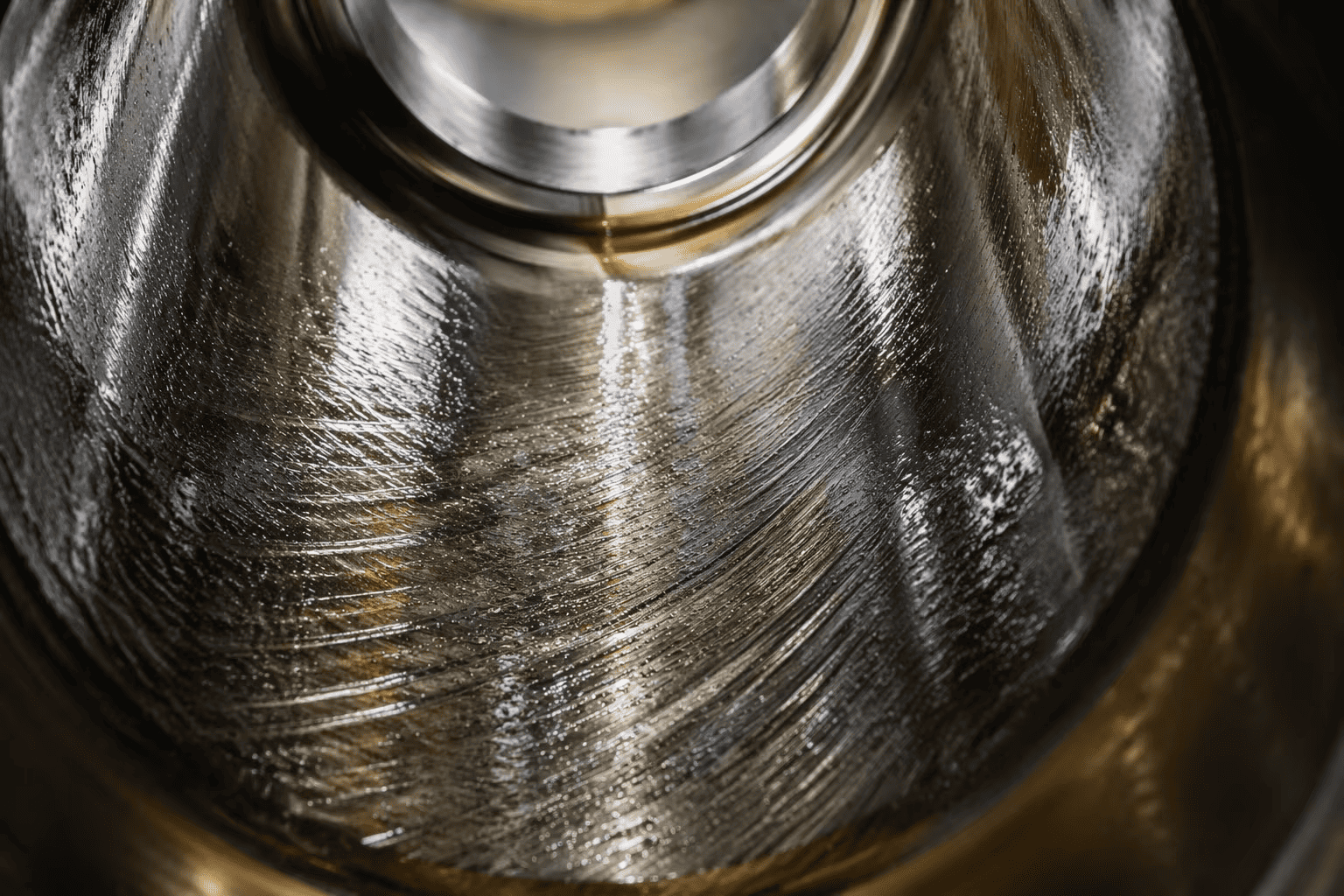 Macro photography of precise 45-degree cross-hatch honing pattern for zero-leak performance